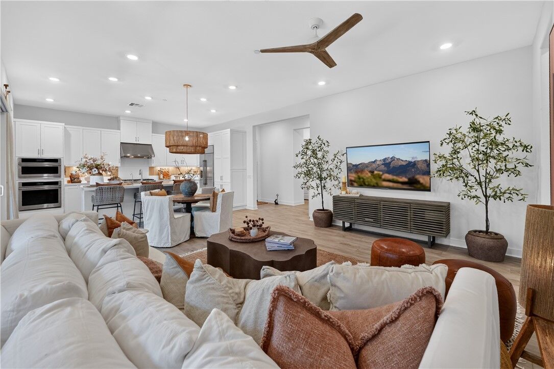 Property Photo:  422 Sunrise Road  CA 92694 