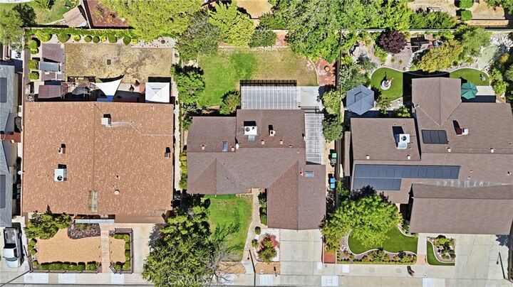 Property Photo:  44050 27th W  CA 93536 