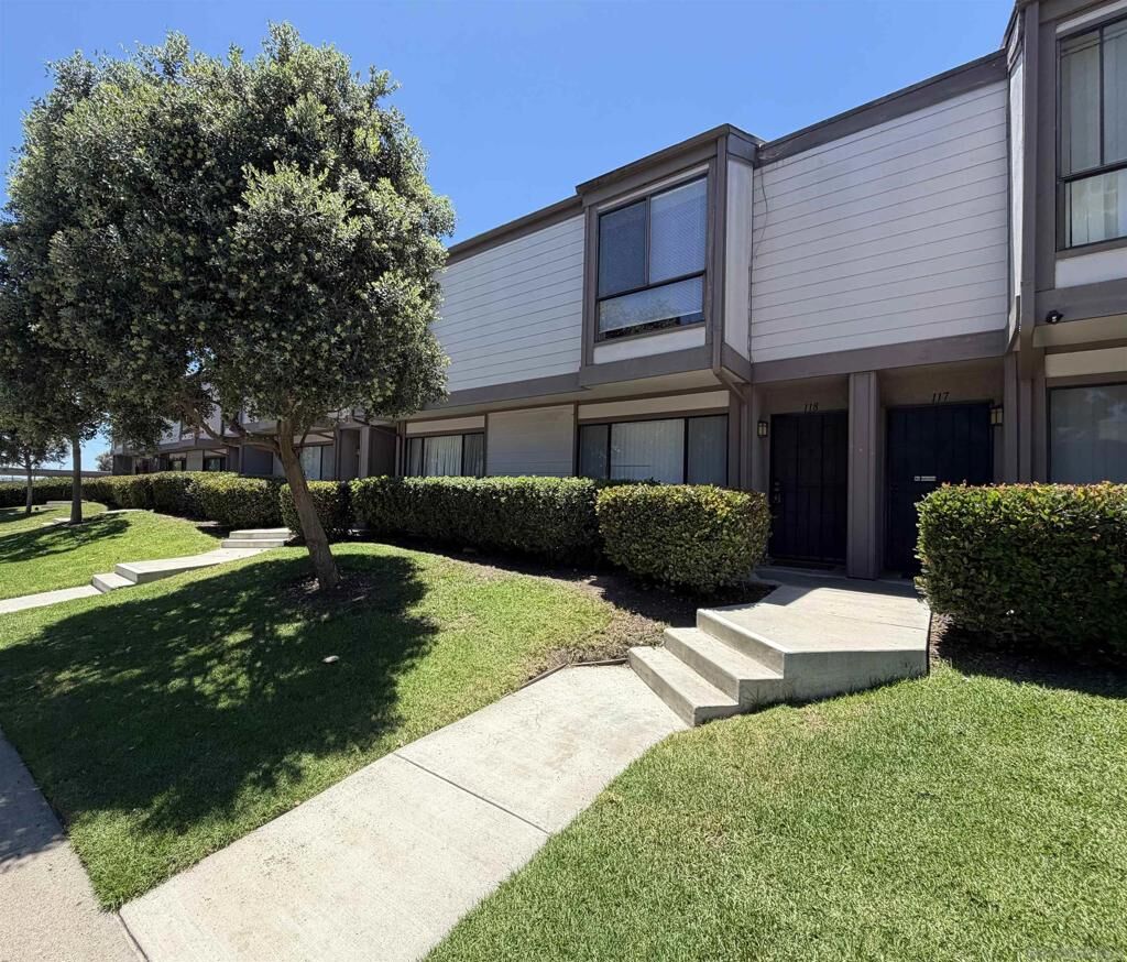 Property Photo:  9289 Village Glen Dr. 118  CA 92123 