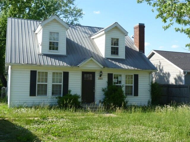 Property Photo:  1303 E Lincoln St  TN 37388 