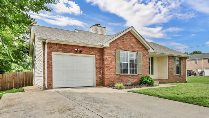 Property Photo: 596 Cory Dr TN 37040