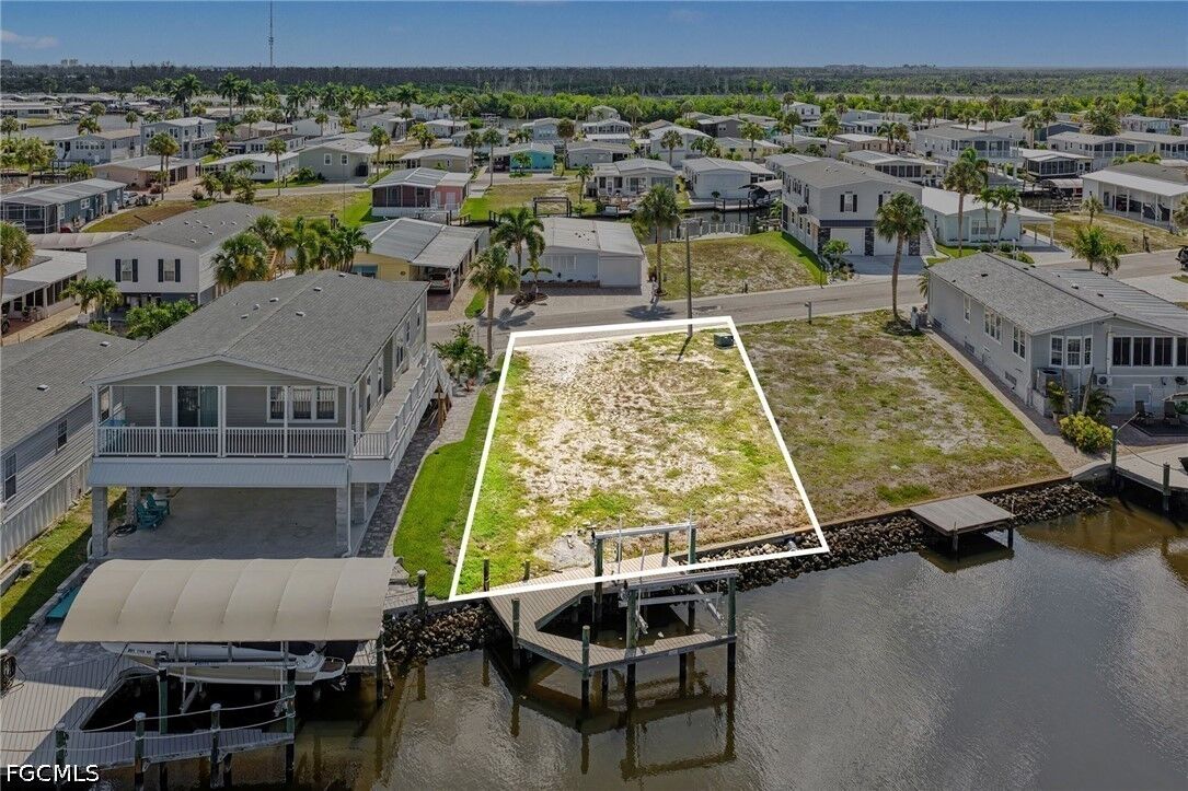 Property Photo: 17760 Stevens Boulevard FL 33931