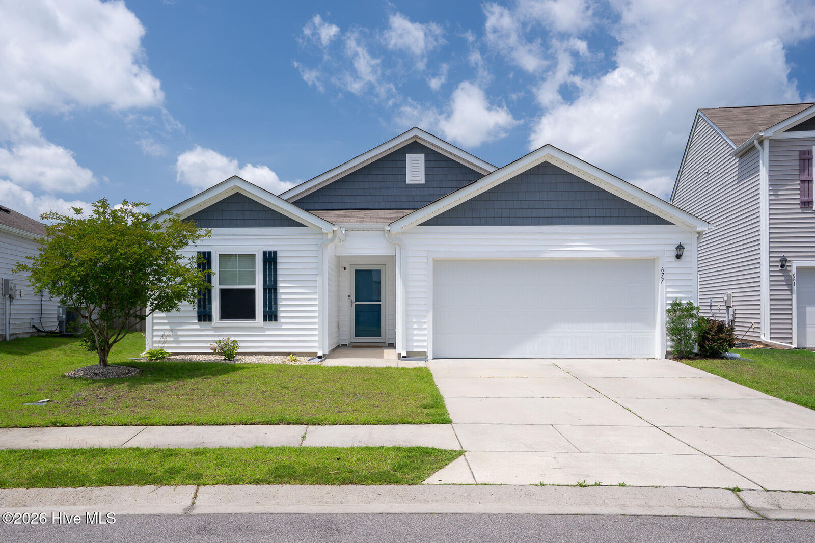 Property Photo: 677 Chester Way NE NC 28451