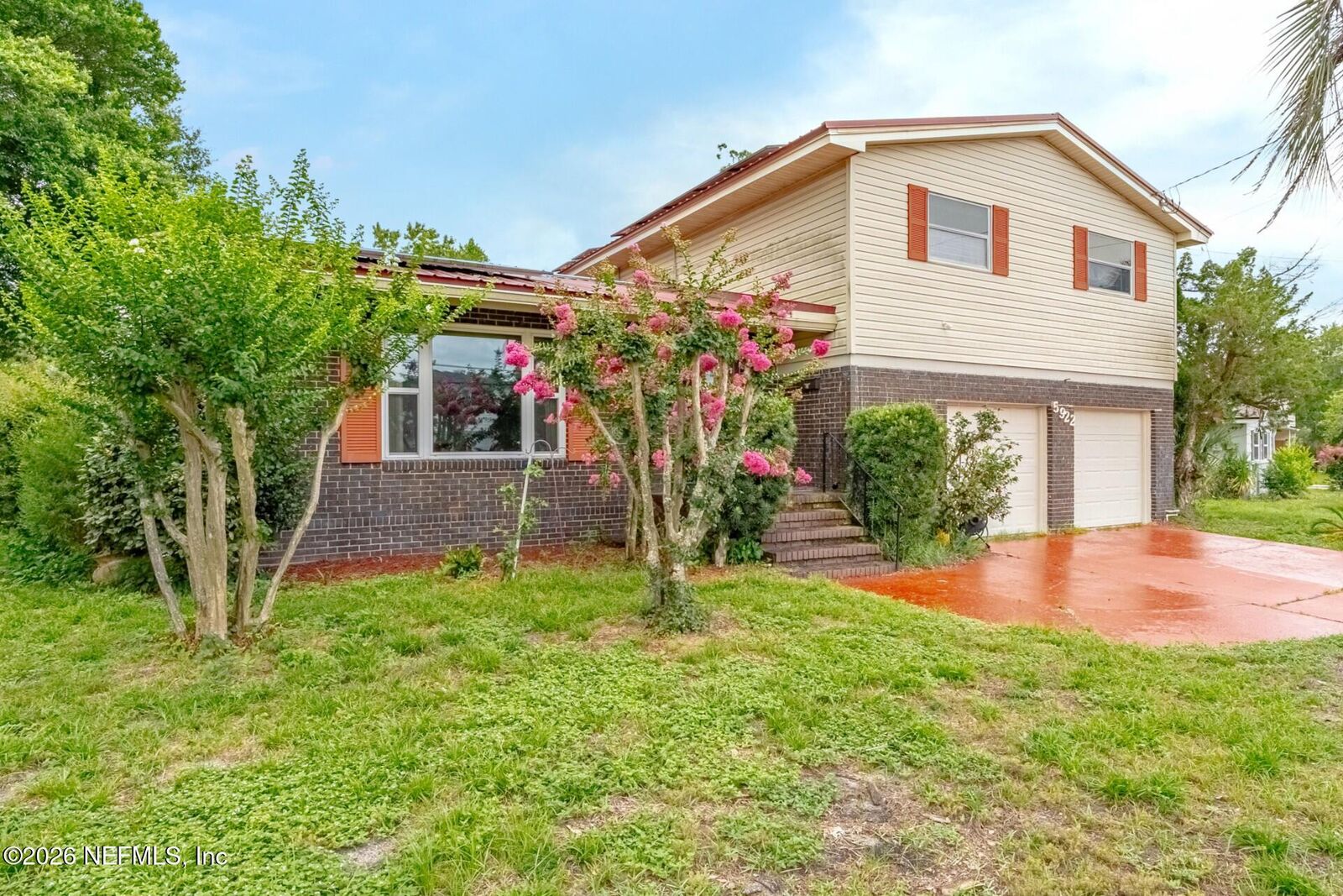 Property Photo:  5922 Triumph Lane W  FL 32244 