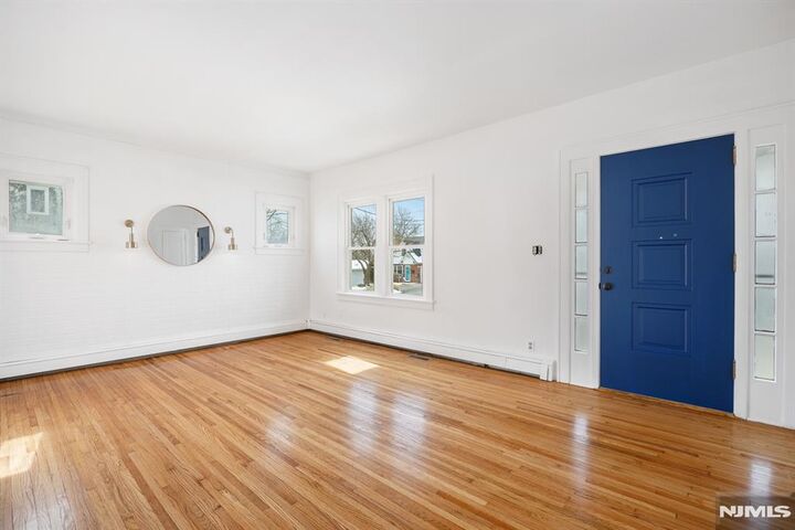 Property Photo:  211 Pennsylvania Avenue  NJ 08865 