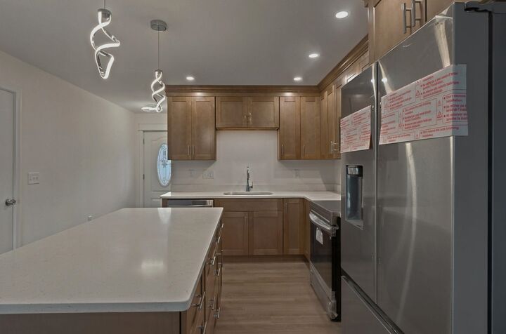 Property Photo: 106 Lock Street NH 03064