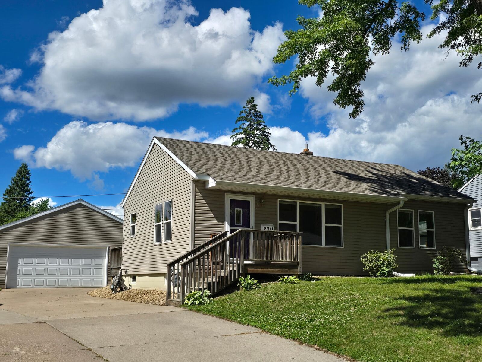 Property Photo:  2011 Northwood Drive  MN 55109 