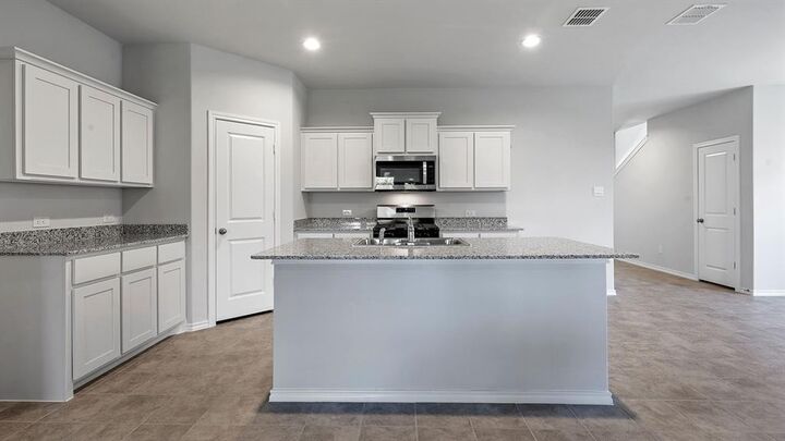 Property Photo: 110 Mojave Road TX 76023