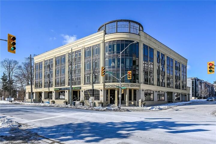 205 Lakeshore Road W 409 — photo 1