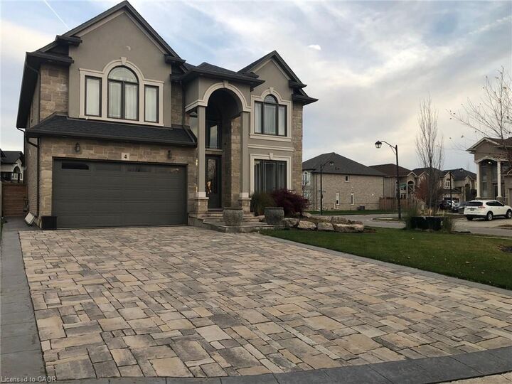 Property Photo:  4 Raphael Court  ON L9B 0C7 