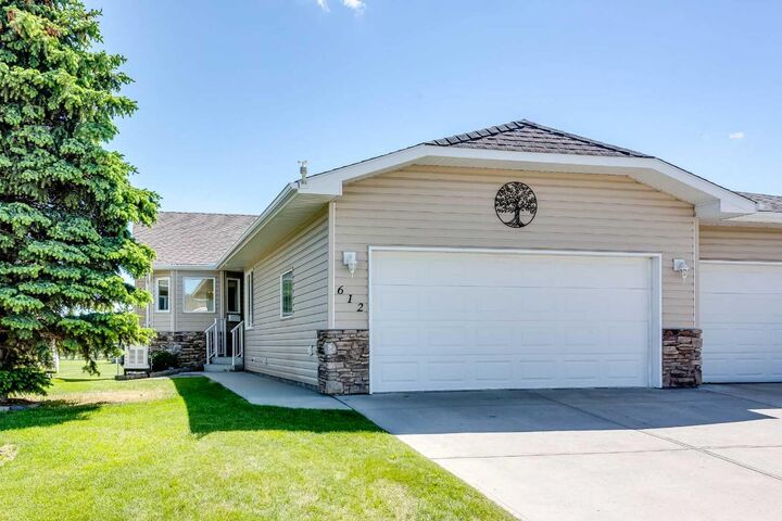 612 Riverside Boulevard NW — photo 1