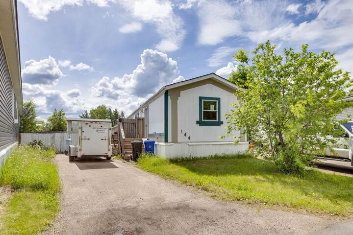 144 Grecian Place — photo 1