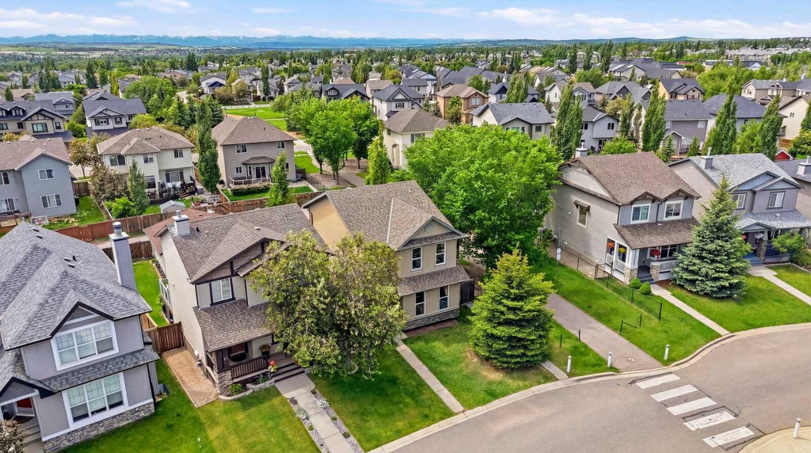 Property Photo:  13 Drake Landing Way  AB T1S 0B9 