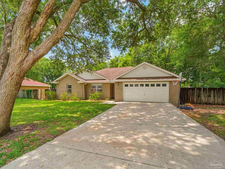 Property Photo: 5567 Jones St FL 32570