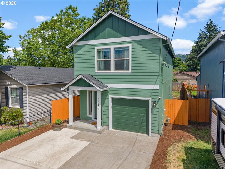 Property Photo:  9546 SE 76th Ave  OR 97222 