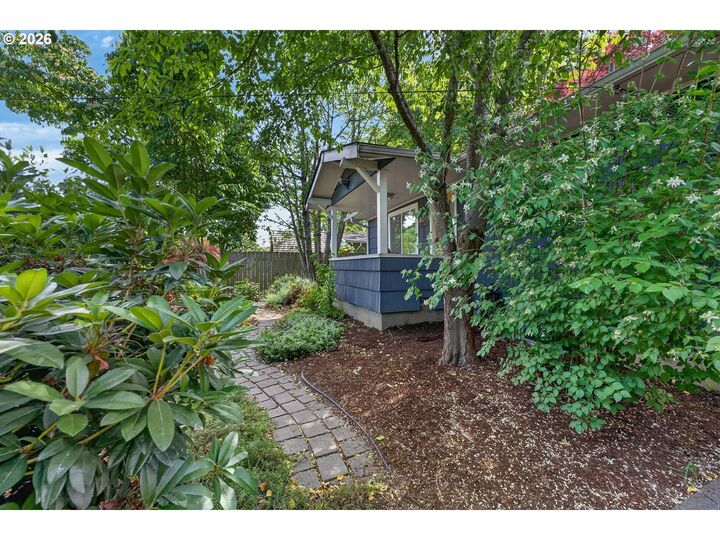 Property Photo:  8015 N Mississippi Ave  OR 97217 