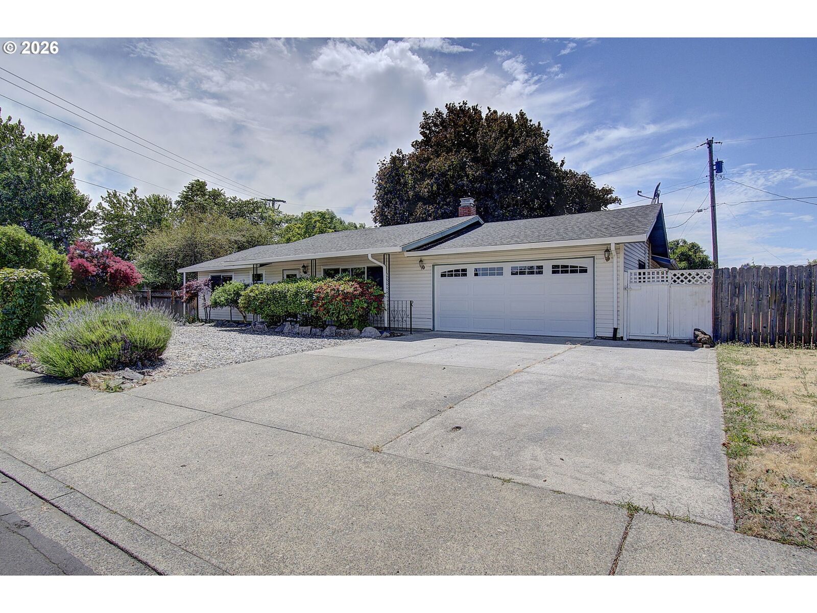 Property Photo: 3710 NE Pacific Way WA 98662