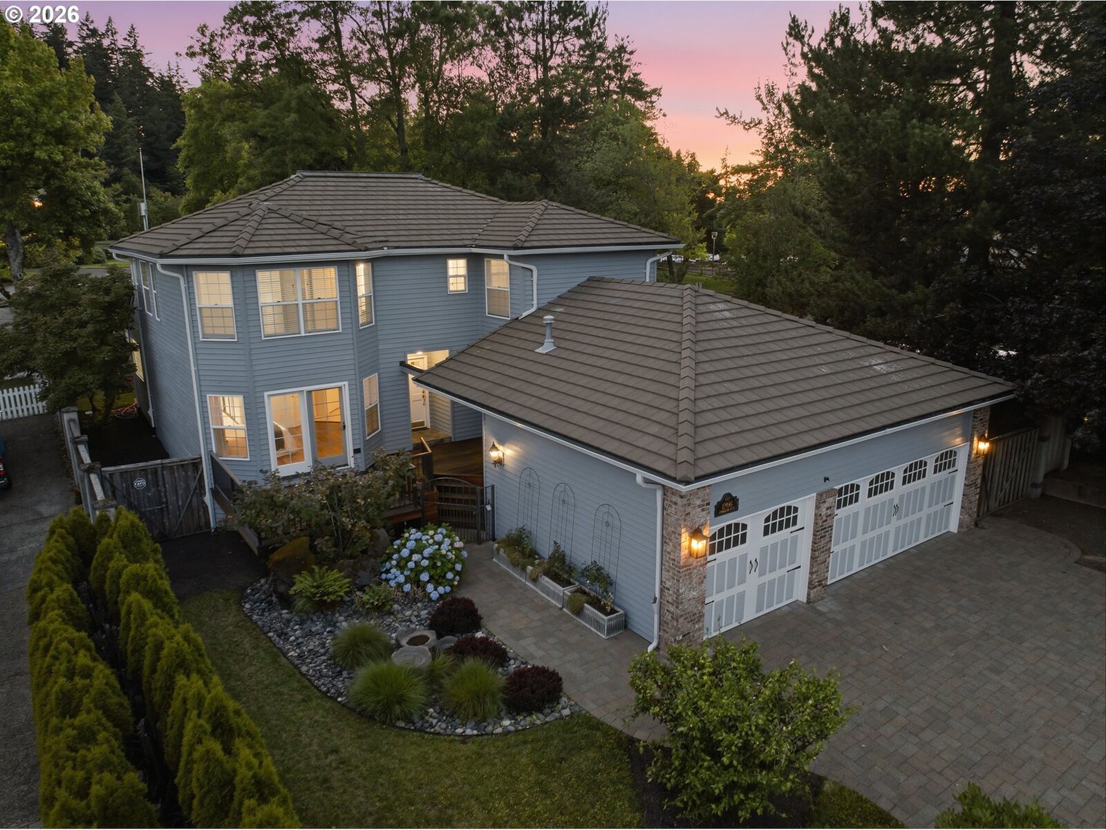 Property Photo:  17903 Ridge Lake Dr  OR 97034 
