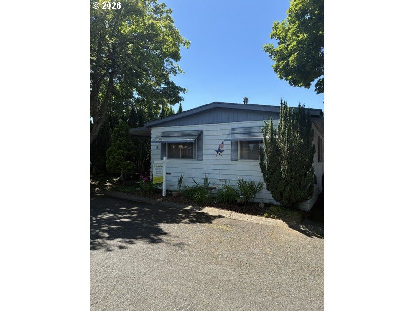 Property Photo: Sandy Blvd NE #15 OR 97024