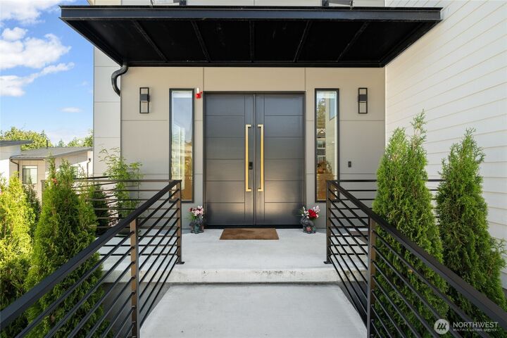Property Photo: 24225 SE 26th Place WA 98075