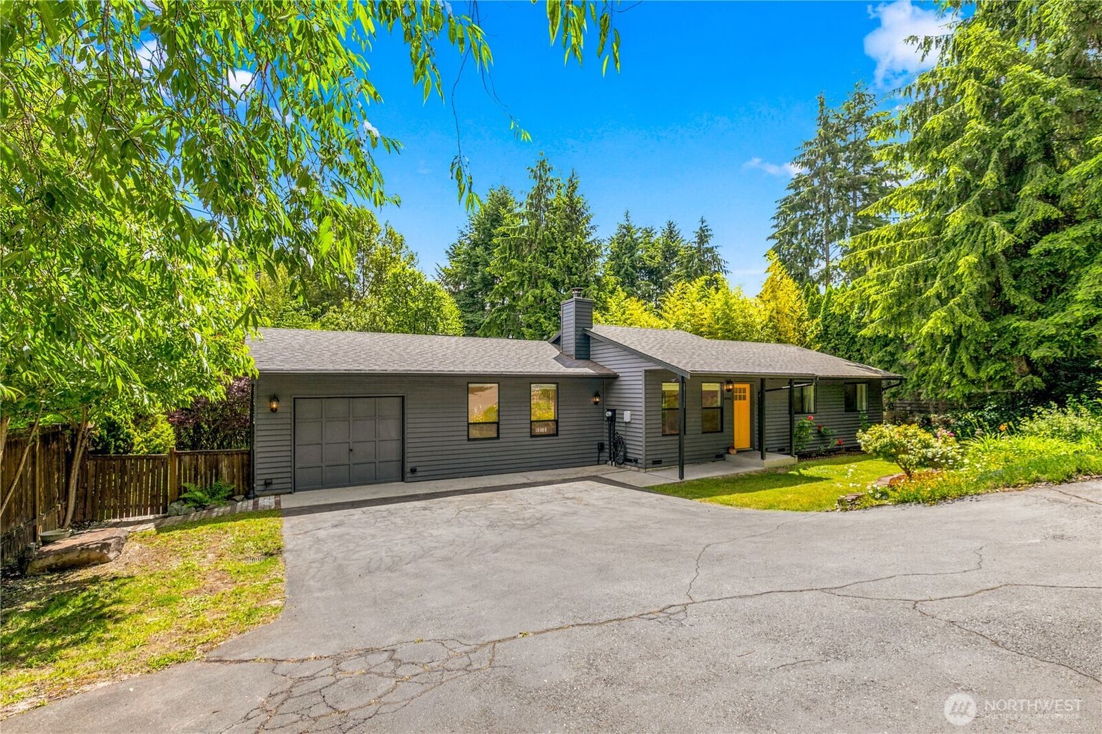 Property Photo: 21401 52nd Avenue SE WA 98072
