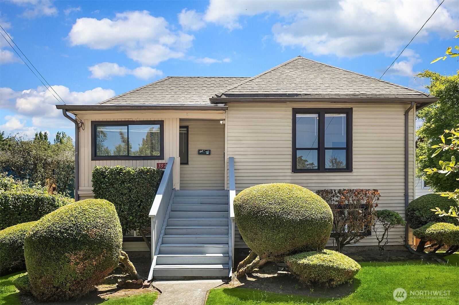 Property Photo:  3527 S Hudson Street  WA 98118 