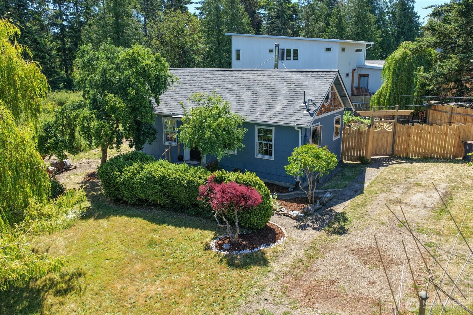 Property Photo:  305  49th Street  WA 98368 