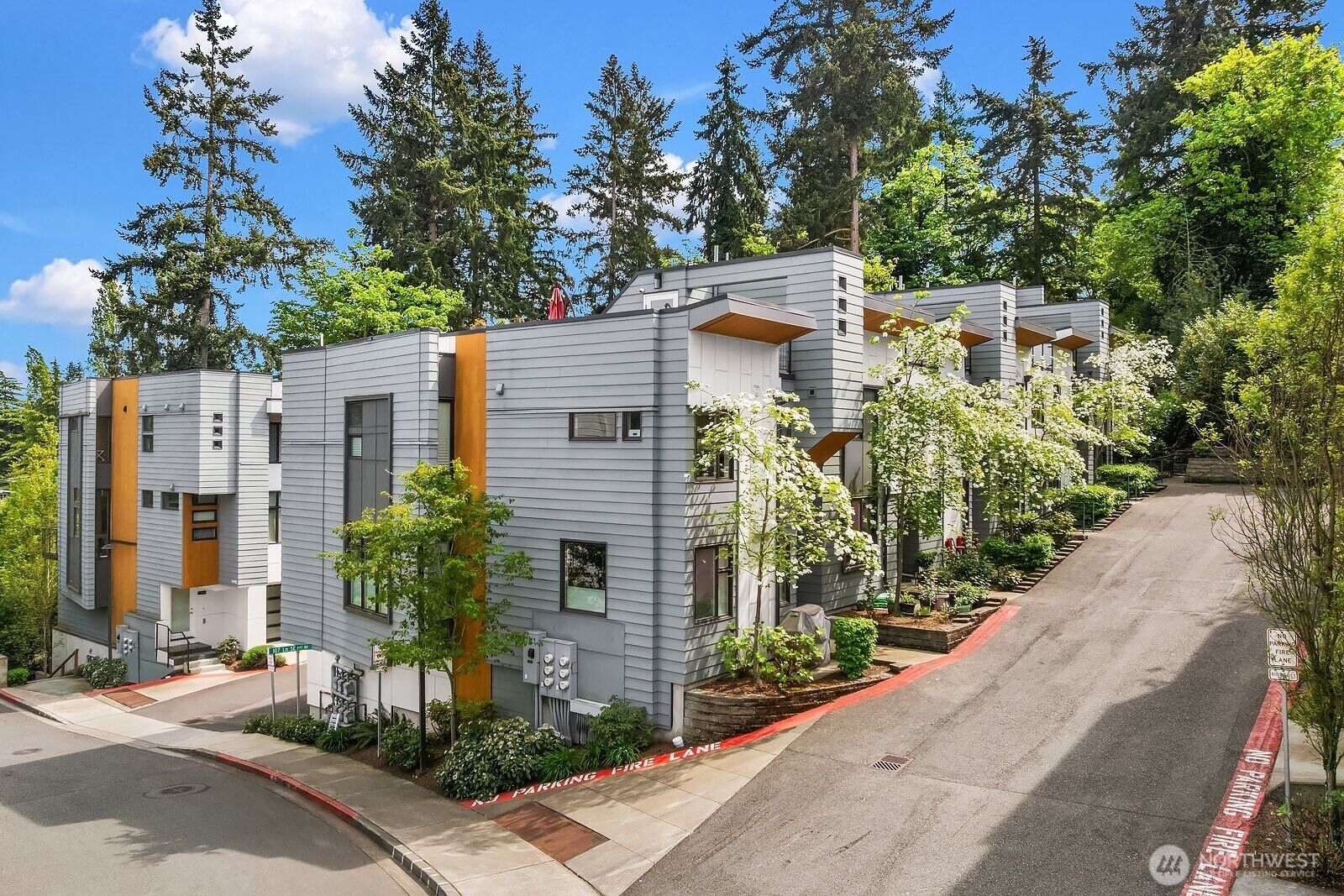 Property Photo:  170  107th Court SE  WA 98004 