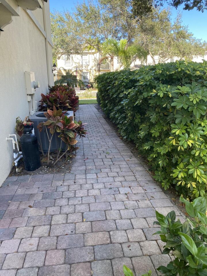 Property Photo:  477 Capistrano Drive  FL 33410 
