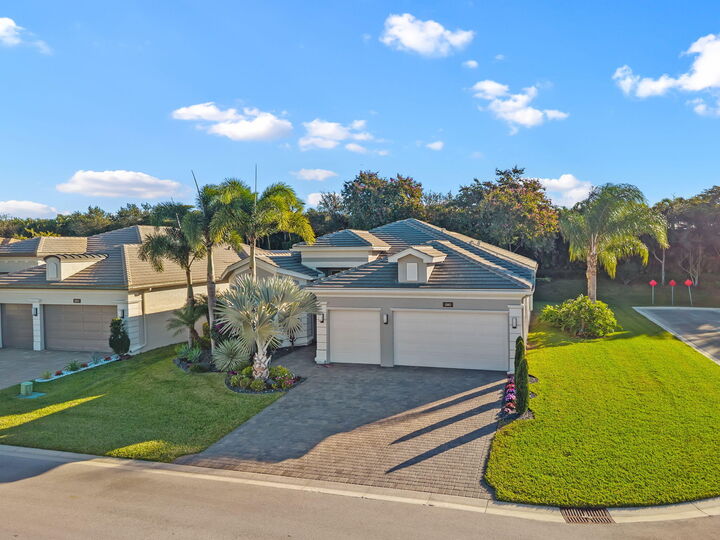 Property Photo: 12882 Granite Mountain Pass FL 33437