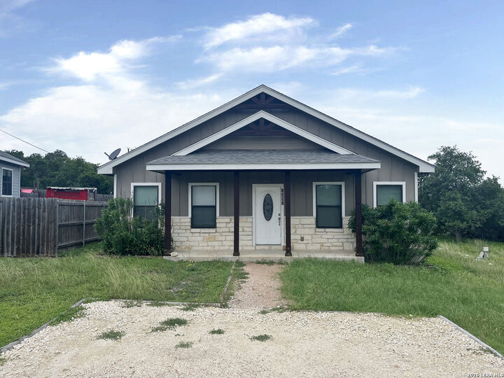 Property Photo: 1491 Live Oak Dr TX 78070