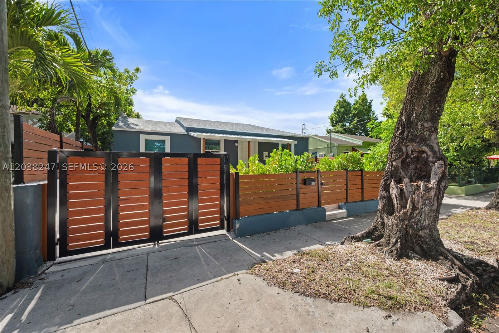 Property Photo:  329 SW 15th Ave  FL 33135 