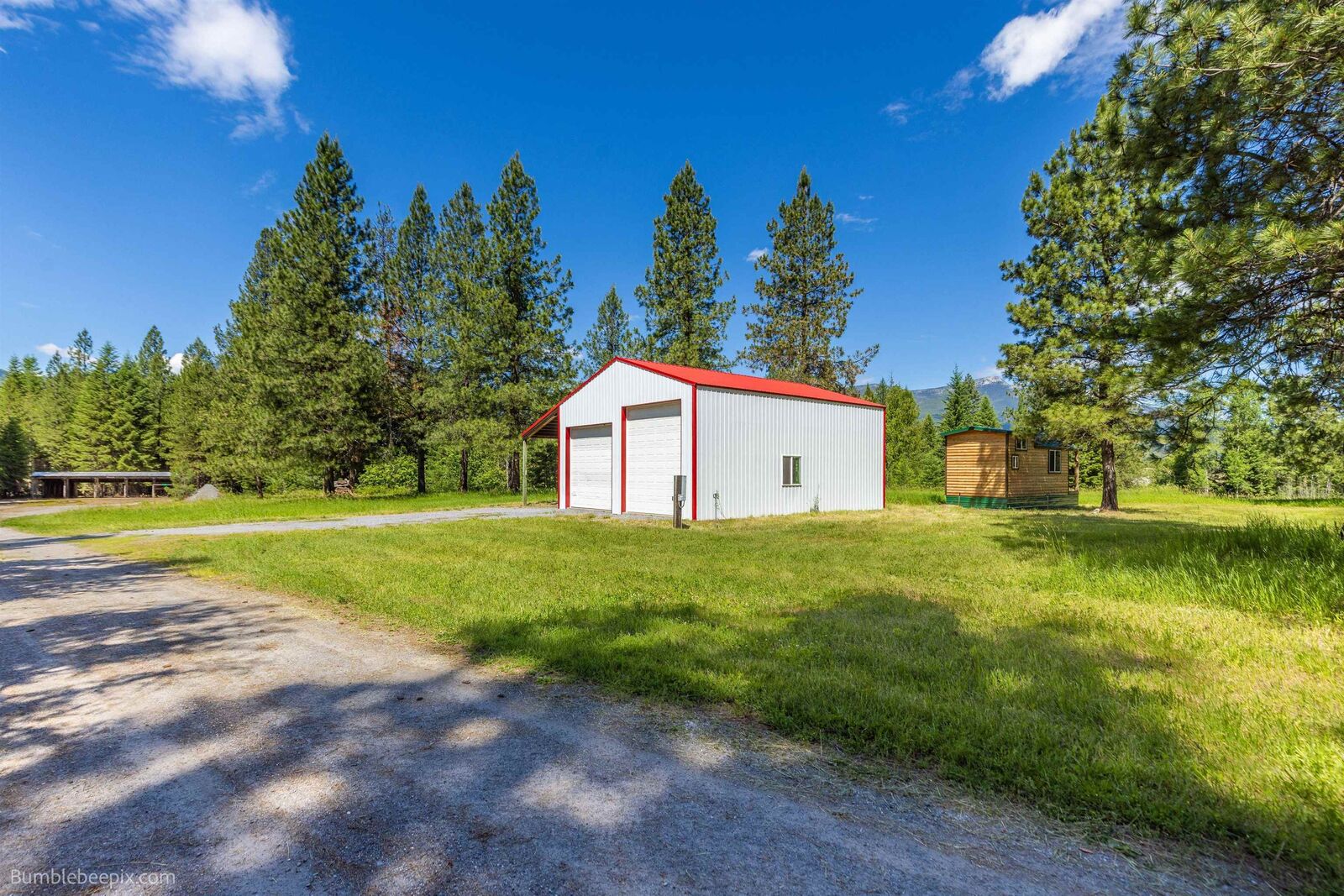 Property Photo: 17151 Sullivan Lake Rd WA 99139
