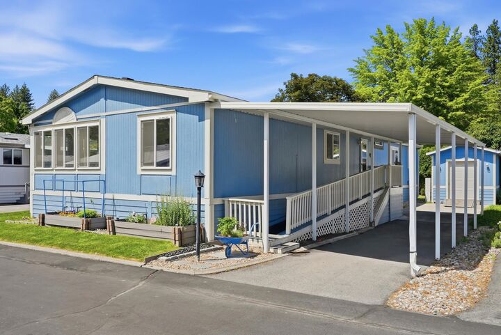 Property Photo:  208 S Neyland Ave 36  WA 99019 