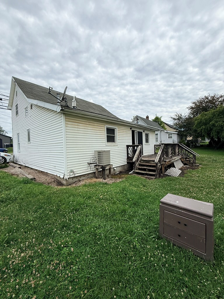 Property Photo:  1266 New York Ave.  OH 45692 