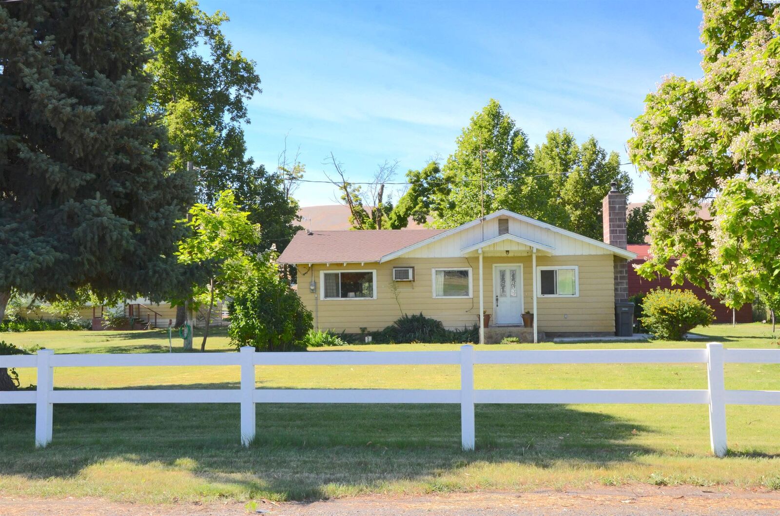 Property Photo:  148501 W North River Road  WA 99350 