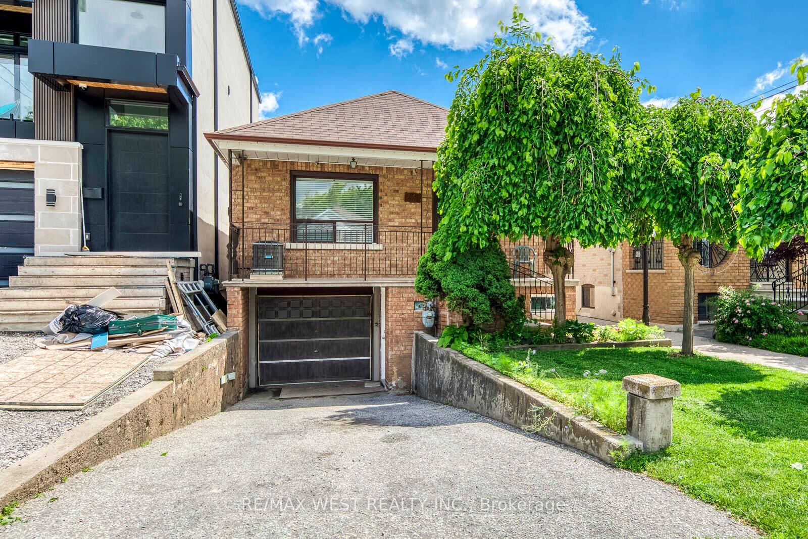 Property Photo: 49 Montcalm Avenue ON M6E 4N8
