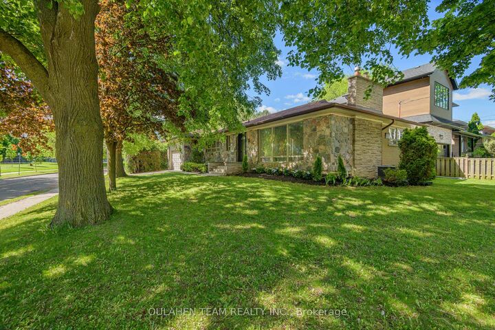 55 Foxwarren Drive — photo 1