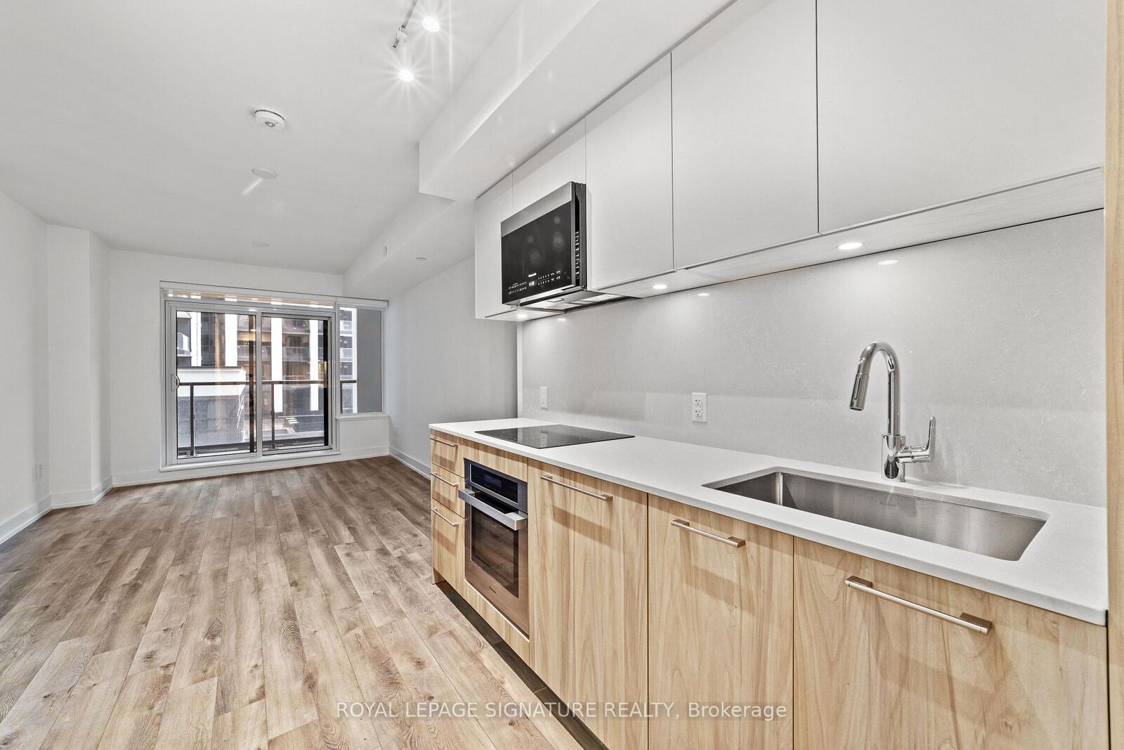 Property Photo: 9 Clegg Road 501 ON L6G 0H3