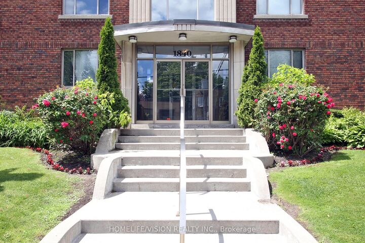 Property Photo: 1840 Bathurst Street Unit # B1 ON M5P 3K7