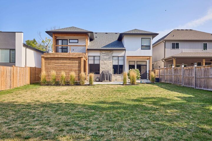 Property Photo: 8 Hilda Street ON L3C 0H3
