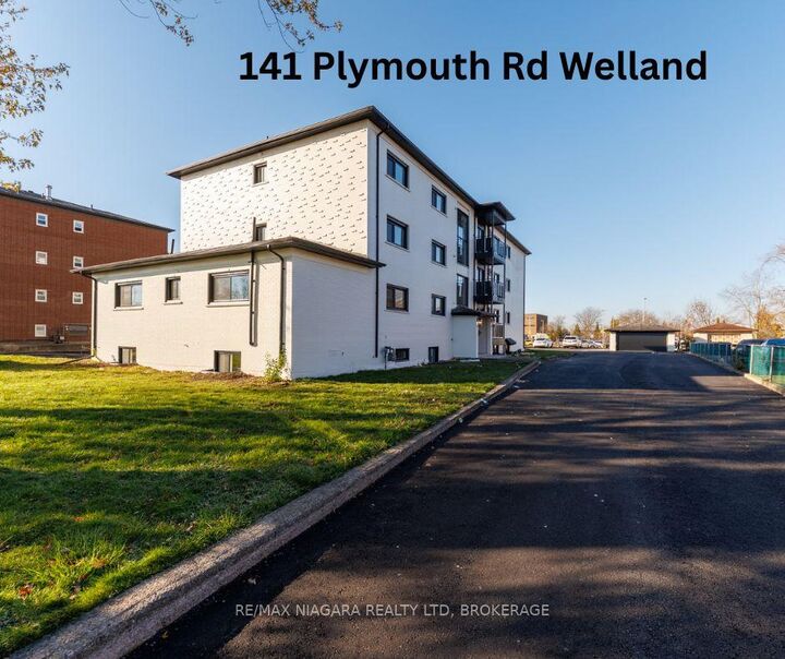 Property Photo:  141 Plymouth Road Unit 2  ON L3B 3C8 
