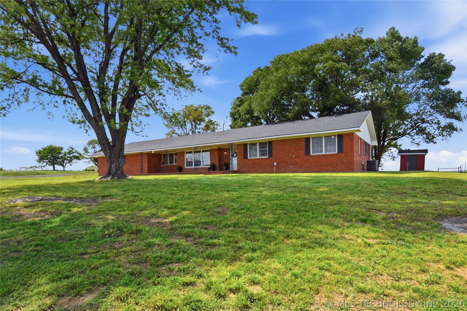 Property Photo: 9900 W Chimney Mountain Road OK 74401