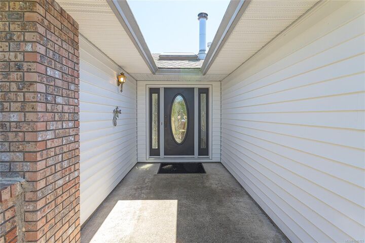 Property Photo: 813 Cameron Way BC V9G 1N3