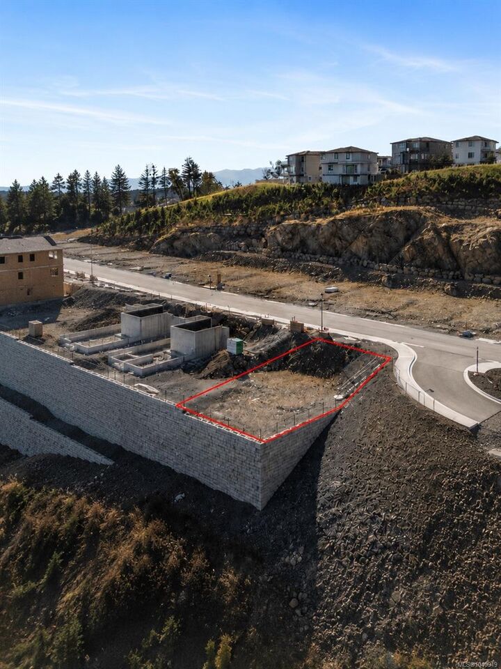 Property Photo: 1260 Cedarbrook Way BC V9B 7J8