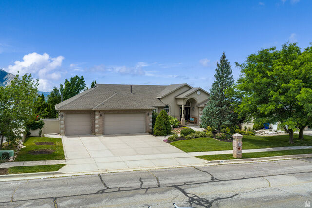 Property Photo:  861 E 3450 N  UT 84414 