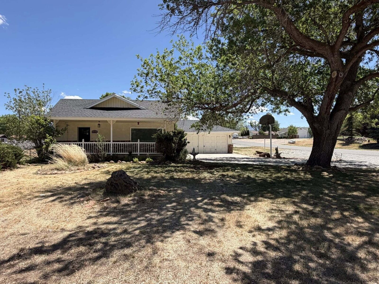 Property Photo:  195 S 100 St E  UT 84713 