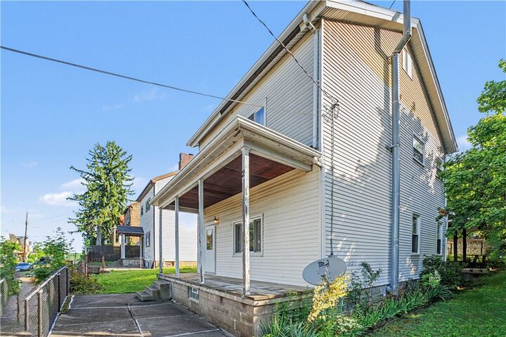 Property Photo:  2 Scotia St  PA 15205 