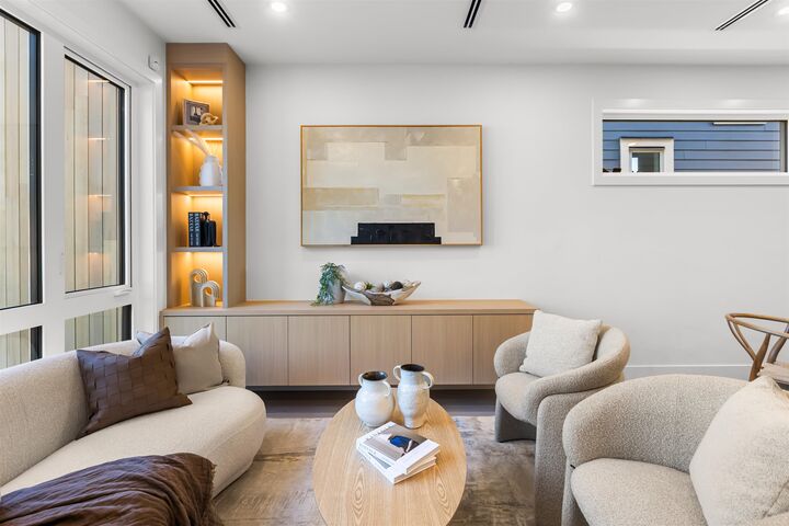 Property Photo: 6831 Salisbury Avenue 2 BC V5E 2Z4