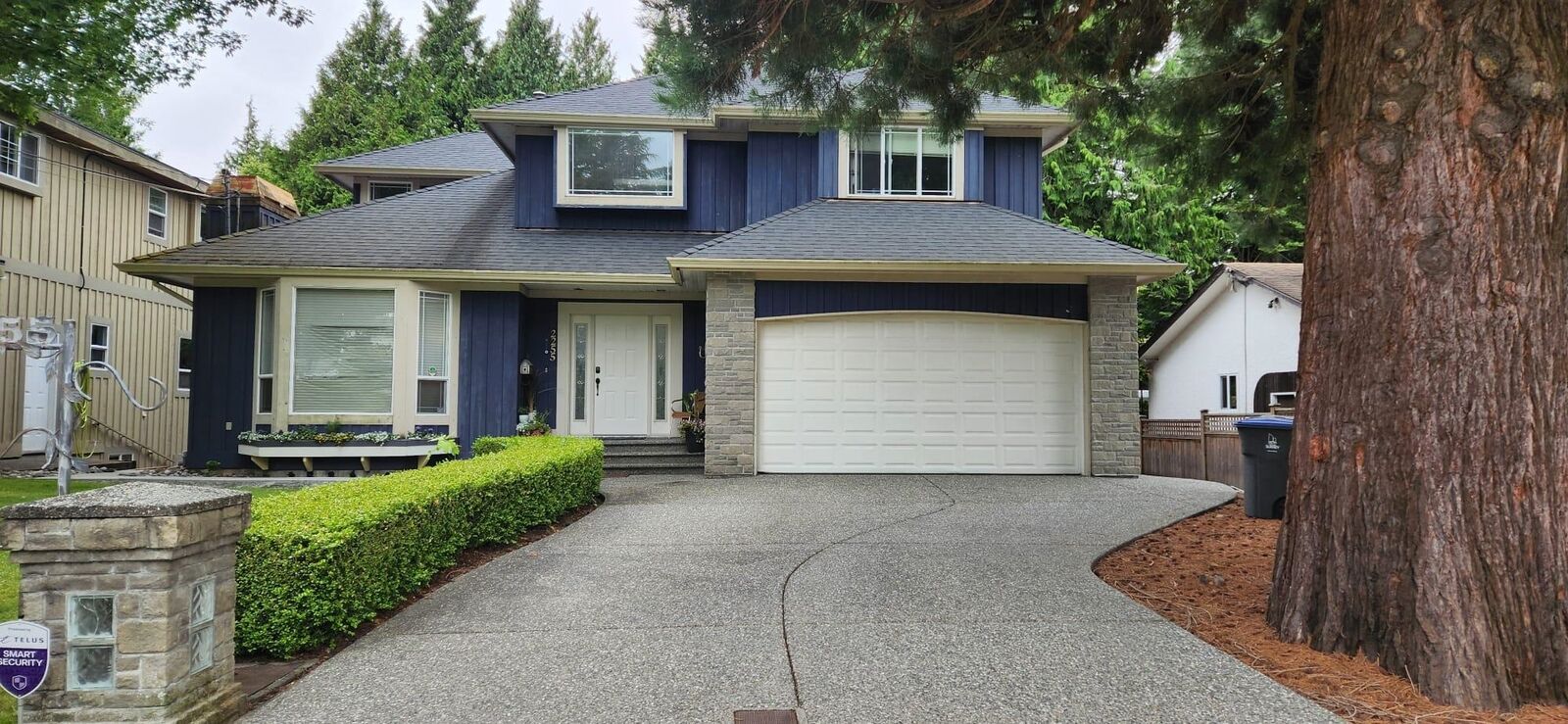 Property Photo:  2255 124 Street Suite  BC V4A 3M6 